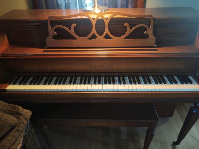 Piano front 768x576