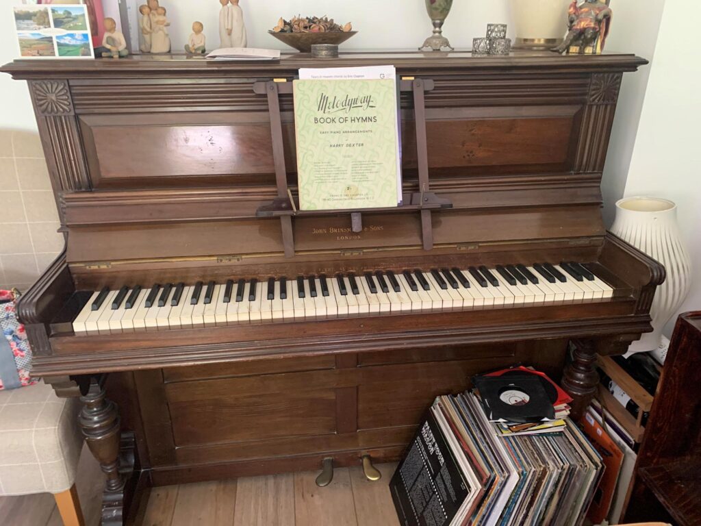 Free Piano in Exeter, Devon Donating/giving away an Upright piano